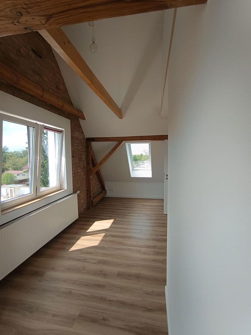 Predaj domu 190 m², pozemek 890 m², Mozartstrasse 29, Fredersdorf-Vogelsdorf, Brandenbursko Predaj domu 190 m², pozemek 890 m², Mozartstrasse 29, Fredersdorf-Vogelsdorf, Brandenbursko