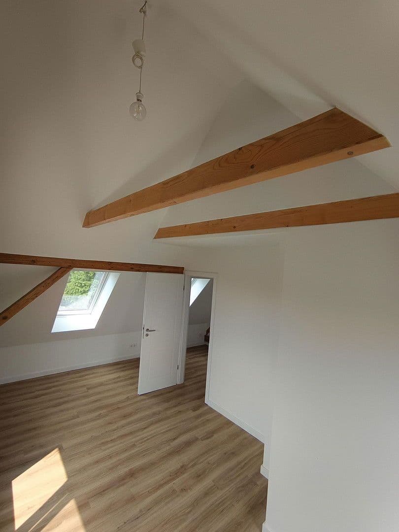 Predaj domu 190 m², pozemek 890 m², Mozartstrasse 29, Fredersdorf-Vogelsdorf, Brandenbursko Predaj domu 190 m², pozemek 890 m², Mozartstrasse 29, Fredersdorf-Vogelsdorf, Brandenbursko