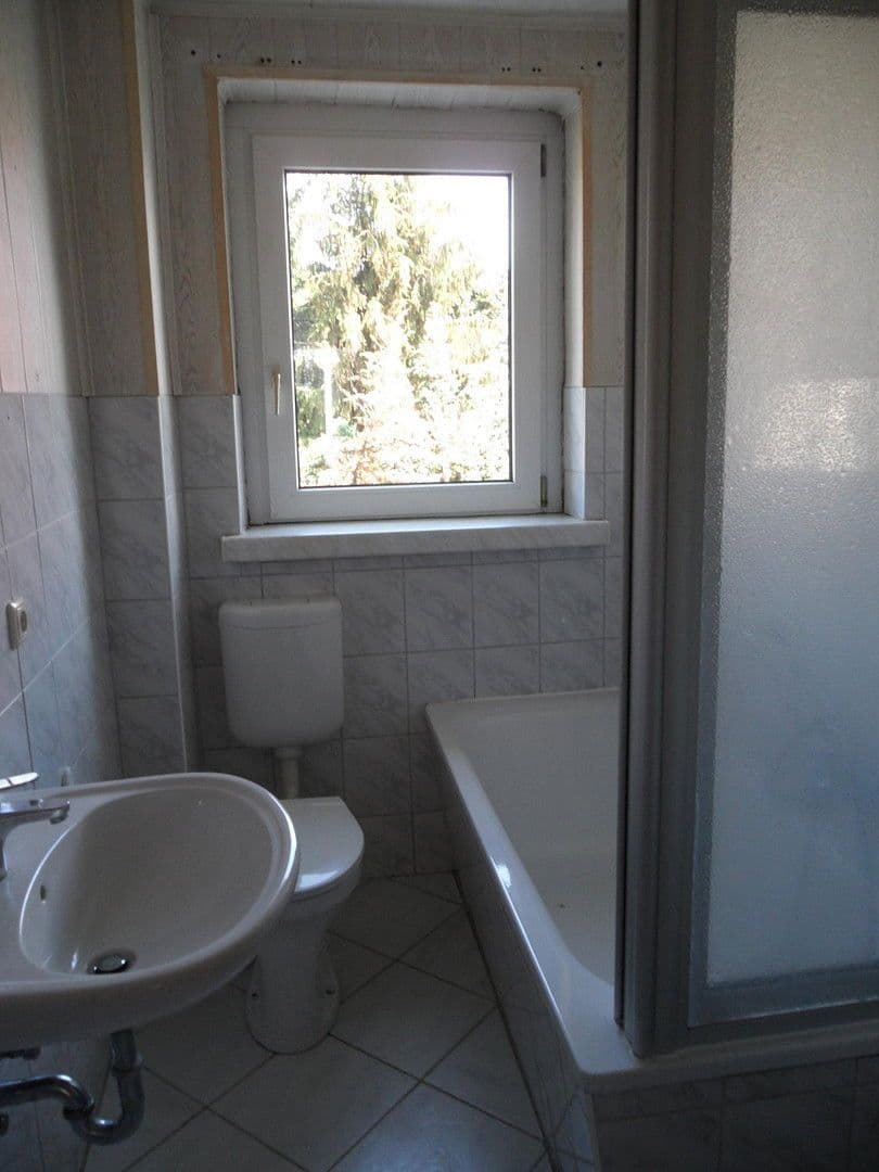 Prenájom bytu 4-izbový 70 m², Döbeln, Sasko Prenájom bytu 4-izbový 70 m², Döbeln, Sasko