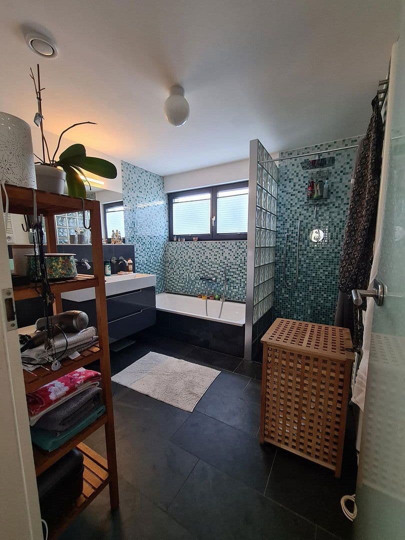 Predaj domu 206 m², pozemek 234 m², Konstanz, Bádensko-Wurttembersko Predaj domu 206 m², pozemek 234 m², Konstanz, Bádensko-Wurttembersko