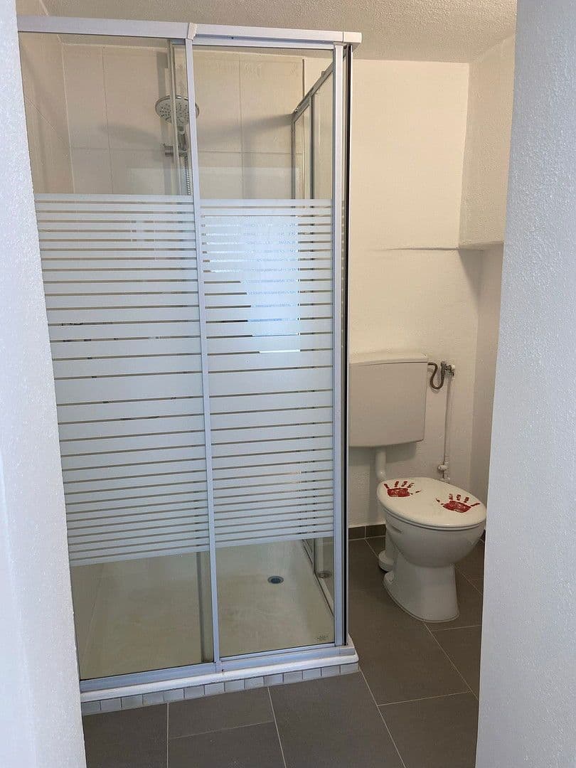 Prenájom bytu 4-izbový 108 m², Friedrichshafen, Bádensko-Wurttembersko Prenájom bytu 4-izbový 108 m², Friedrichshafen, Bádensko-Wurttembersko