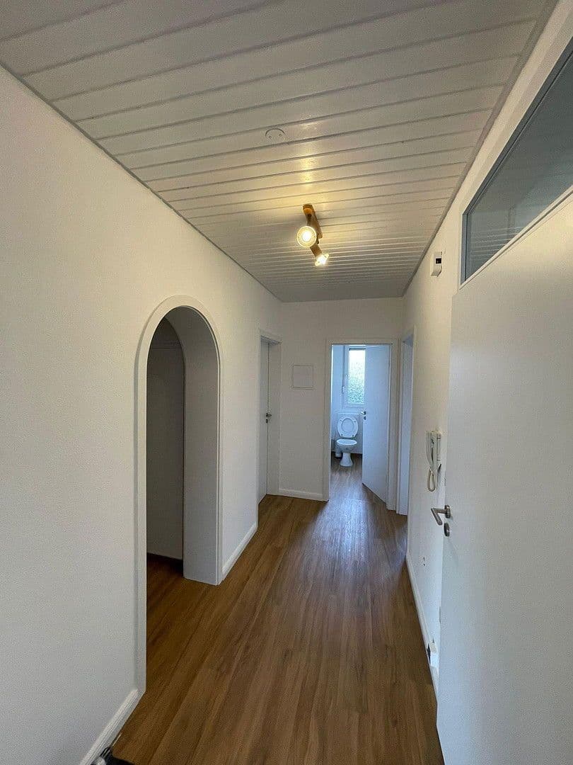 Prenájom bytu 4-izbový 108 m², Friedrichshafen, Bádensko-Wurttembersko Prenájom bytu 4-izbový 108 m², Friedrichshafen, Bádensko-Wurttembersko