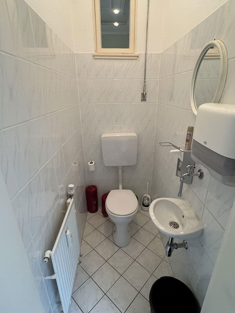 Prenájom kancelárie 130 m², Baden-Baden, Bádensko-Wurttembersko Prenájom kancelárie 130 m², Baden-Baden, Bádensko-Wurttembersko