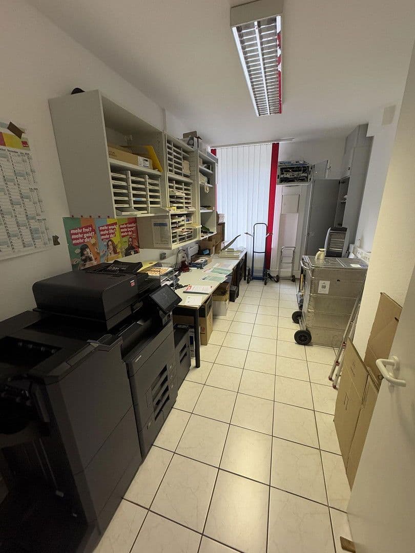 Prenájom kancelárie 130 m², Baden-Baden, Bádensko-Wurttembersko Prenájom kancelárie 130 m², Baden-Baden, Bádensko-Wurttembersko