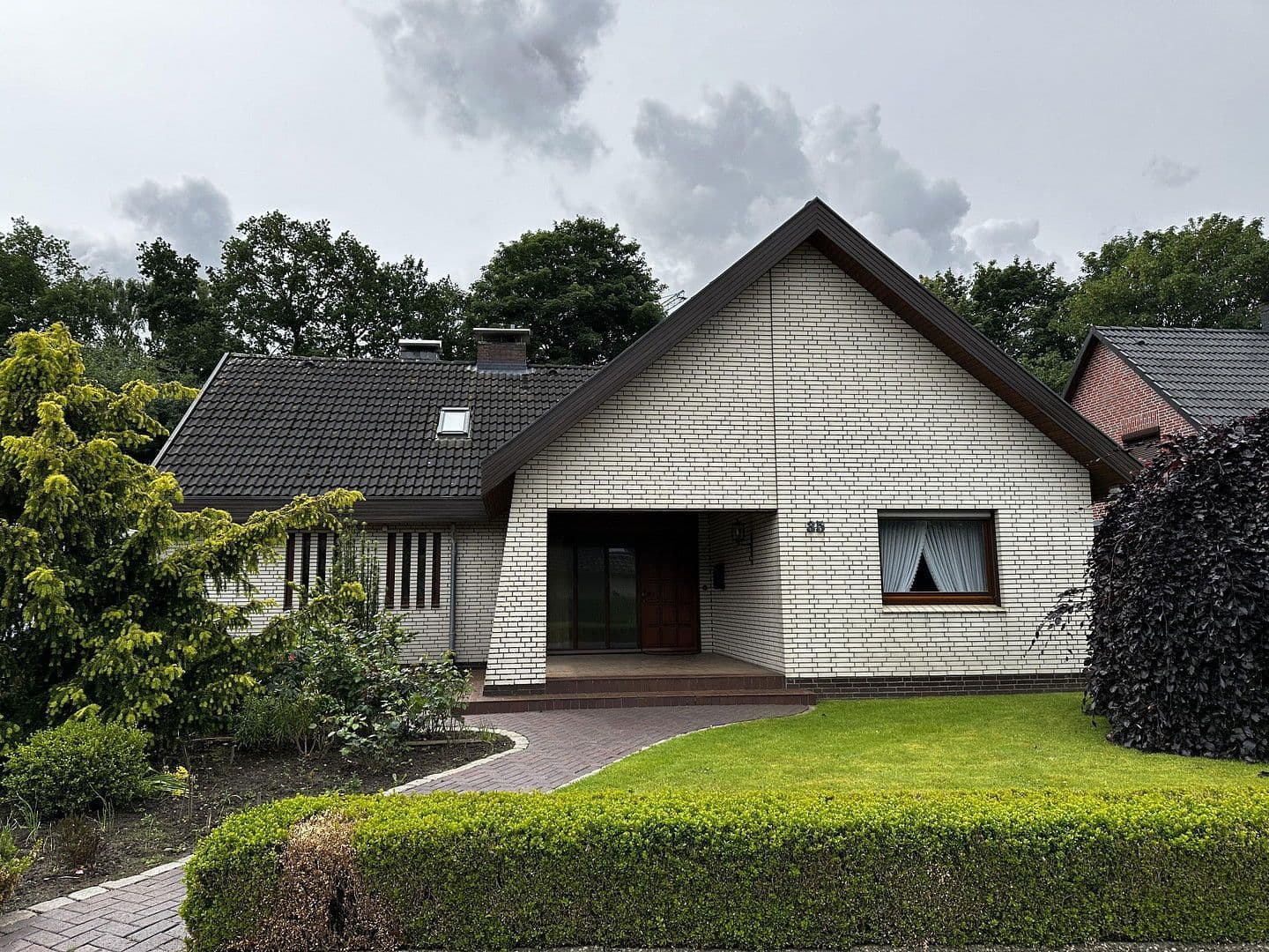 Predaj domu 182 m², pozemek 725 m², Theodor-Storm-Straße 35, Brunsbüttel, Šlezvicko-Holštajnsko Predaj domu 182 m², pozemek 725 m², Theodor-Storm-Straße 35, Brunsbüttel, Šlezvicko-Holštajnsko