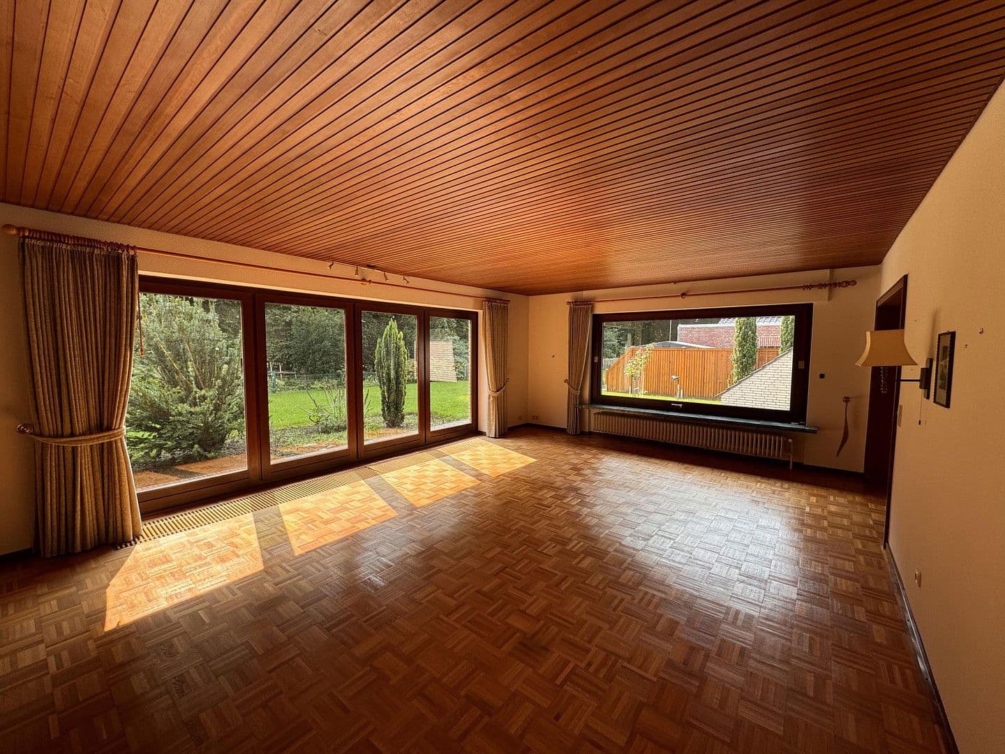 Predaj domu 182 m², pozemek 725 m², Theodor-Storm-Straße 35, Brunsbüttel, Šlezvicko-Holštajnsko Predaj domu 182 m², pozemek 725 m², Theodor-Storm-Straße 35, Brunsbüttel, Šlezvicko-Holštajnsko