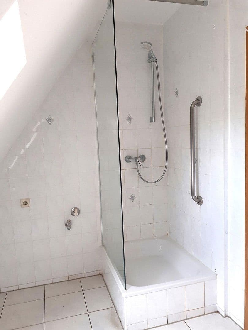 Prenájom bytu 3-izbový 54 m², Frohburg, Sasko Prenájom bytu 3-izbový 54 m², Frohburg, Sasko