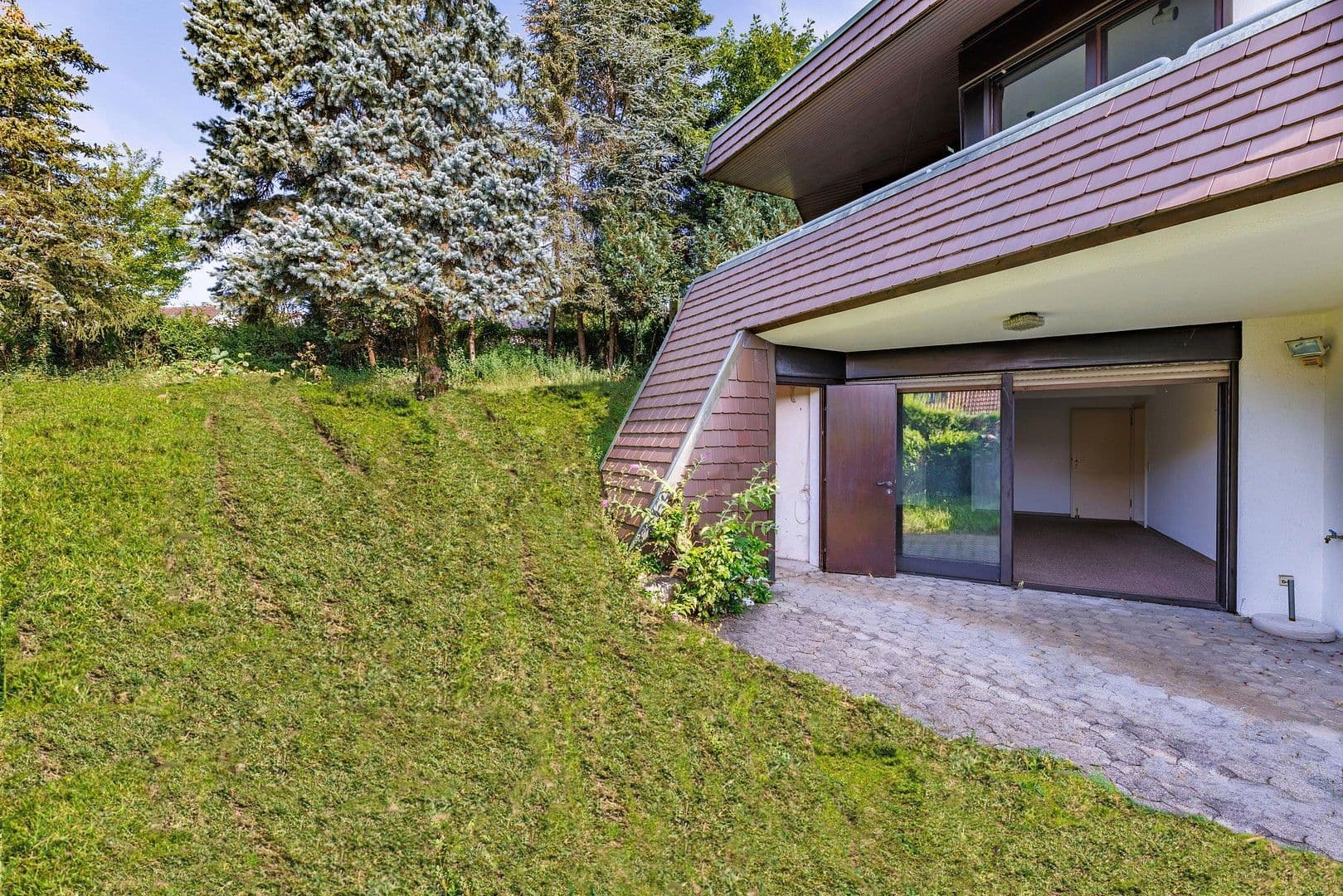 Predaj domu 220 m², pozemek 673 m², Birkenwaldweg 1, Waldenbuch, Bádensko-Wurttembersko Predaj domu 220 m², pozemek 673 m², Birkenwaldweg 1, Waldenbuch, Bádensko-Wurttembersko