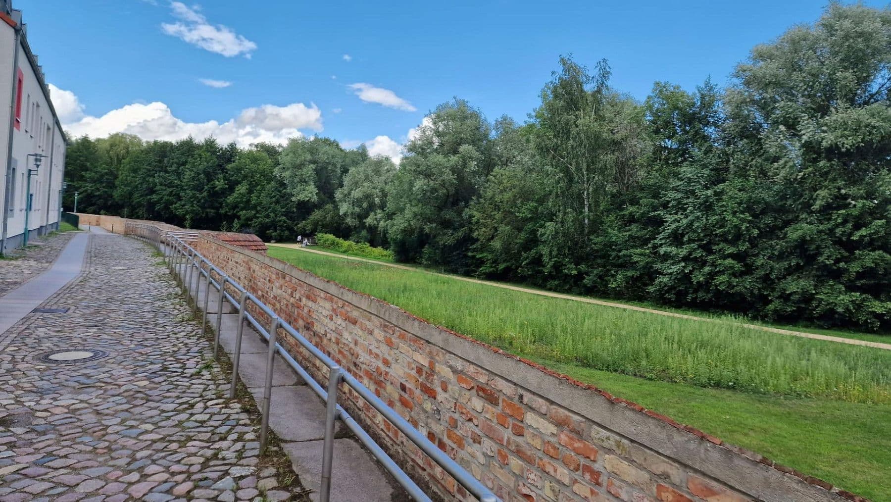 Prenájom bytu 3-izbový 89 m², Gleviner Mauer 22, Güstrow, Meklenbursko-Predpomoransko Prenájom bytu 3-izbový 89 m², Gleviner Mauer 22, Güstrow, Meklenbursko-Predpomoransko