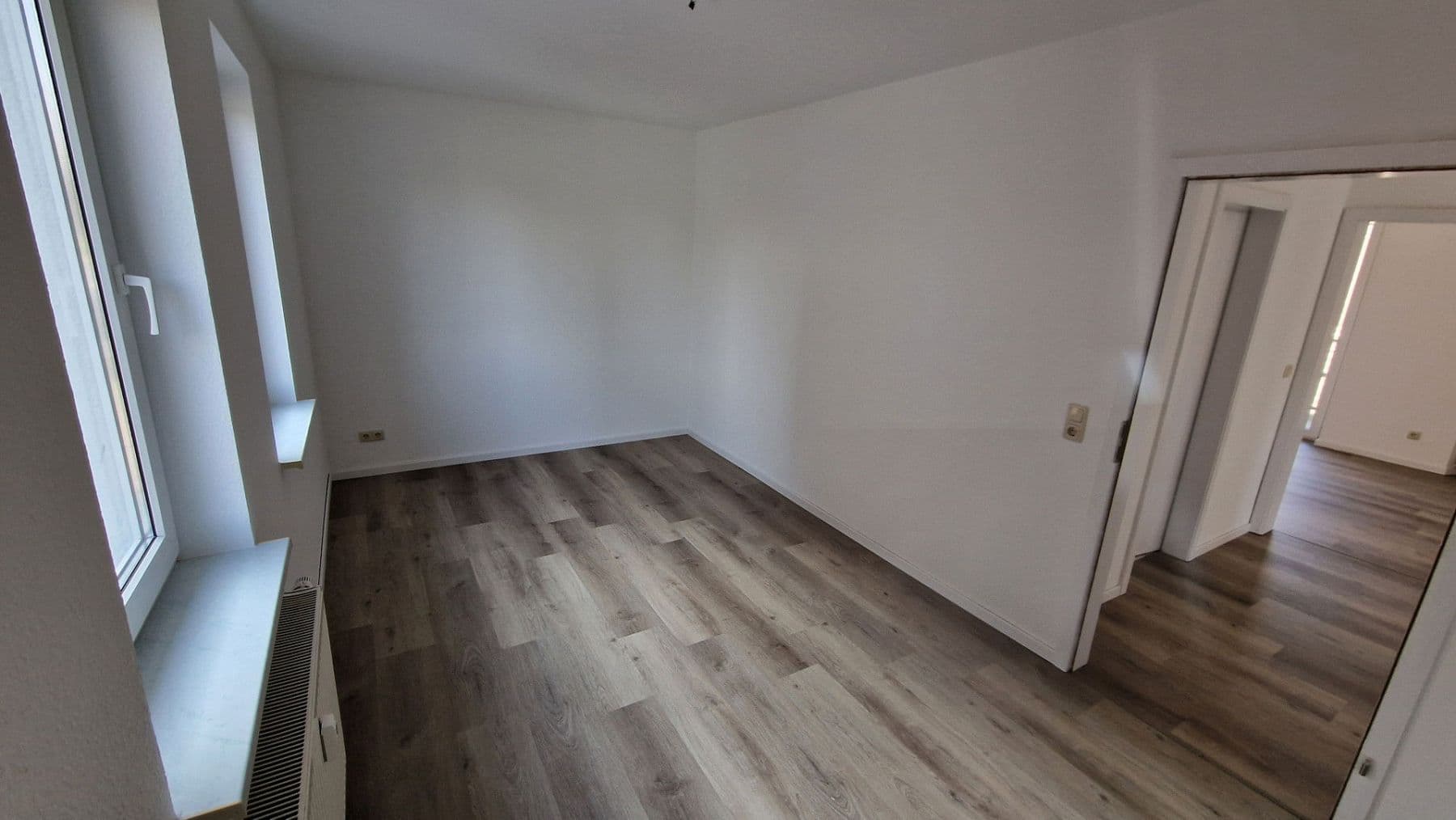 Prenájom bytu 3-izbový 89 m², Gleviner Mauer 22, Güstrow, Meklenbursko-Predpomoransko Prenájom bytu 3-izbový 89 m², Gleviner Mauer 22, Güstrow, Meklenbursko-Predpomoransko