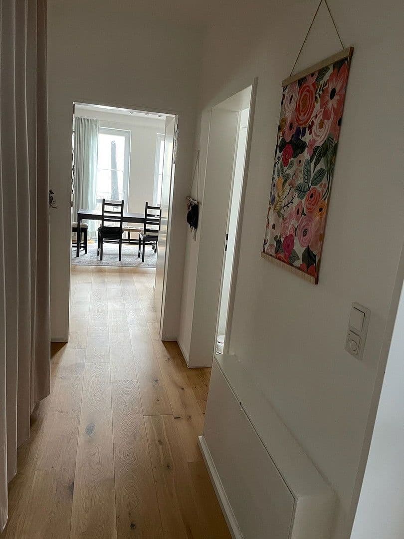 Prenájom bytu 3-izbový 94 m², Ubierstraße 105, Bonn, Severné Porýnie - Westfálsko Prenájom bytu 3-izbový 94 m², Ubierstraße 105, Bonn, Severné Porýnie - Westfálsko