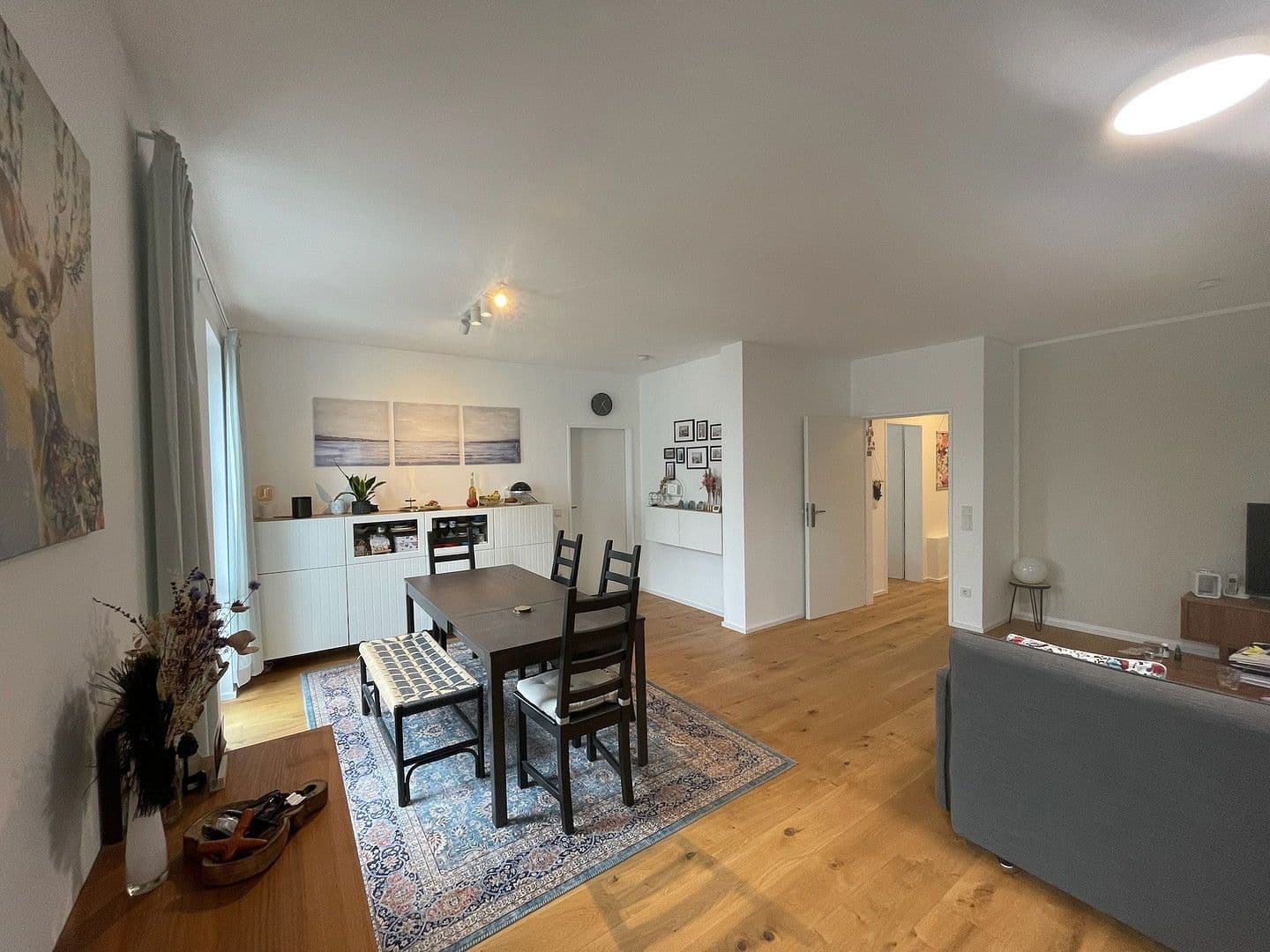 Prenájom bytu 3-izbový 94 m², Ubierstraße 105, Bonn, Severné Porýnie - Westfálsko Prenájom bytu 3-izbový 94 m², Ubierstraße 105, Bonn, Severné Porýnie - Westfálsko