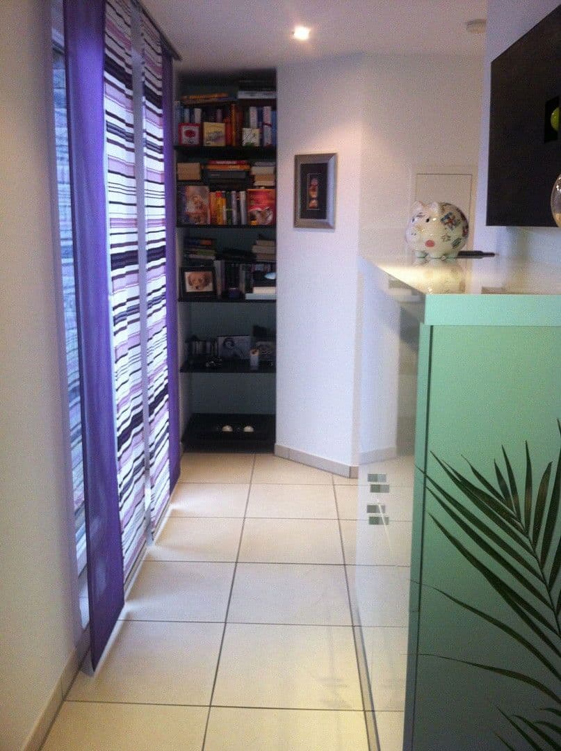 Prenájom bytu 3-izbový 90 m², Essen, Severné Porýnie - Westfálsko Prenájom bytu 3-izbový 90 m², Essen, Severné Porýnie - Westfálsko