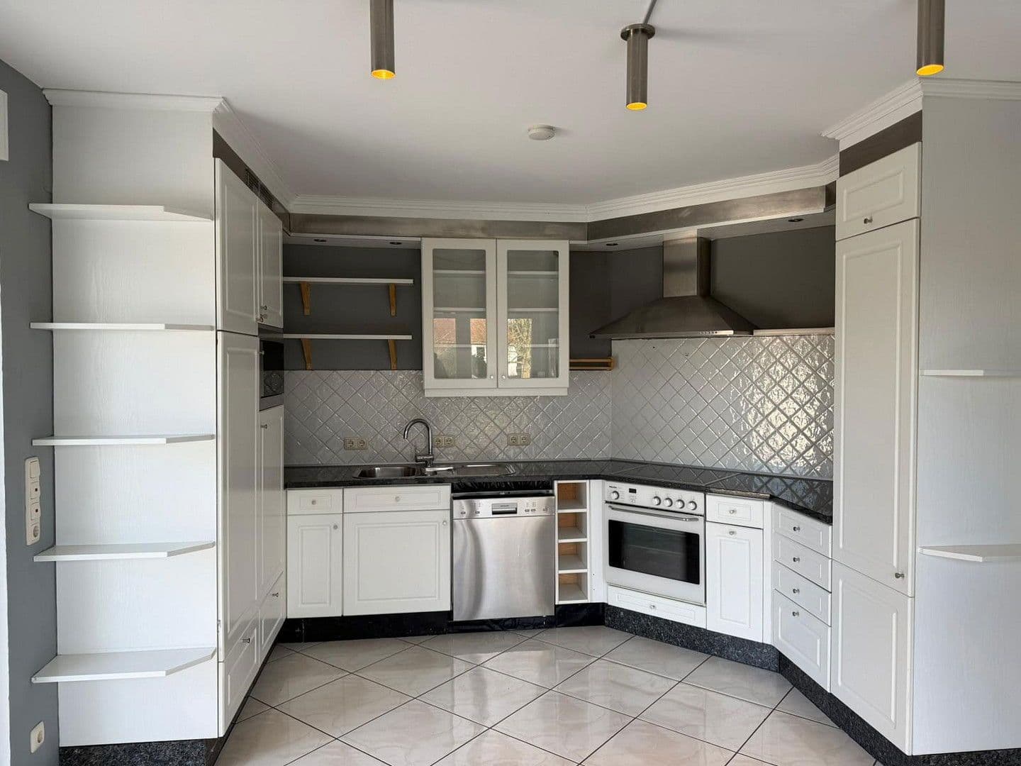 Prenájom bytu 2-izbový 106 m², Sienstr.1, Harsewinkel, Severné Porýnie - Westfálsko Prenájom bytu 2-izbový 106 m², Sienstr.1, Harsewinkel, Severné Porýnie - Westfálsko