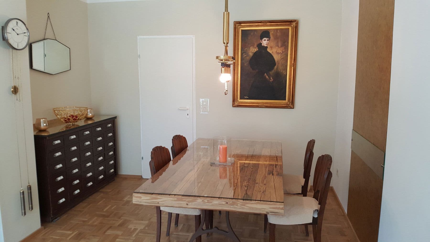 Prenájom bytu 4-izbový 115 m², Gilching, Bavorsko Prenájom bytu 4-izbový 115 m², Gilching, Bavorsko