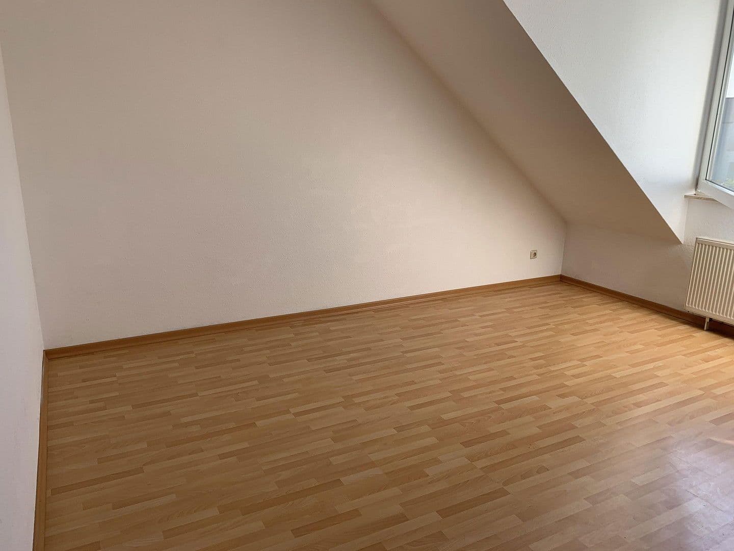 Prenájom bytu 3-izbový 89 m², Offenbacher Straße, Dietzenbach, Hesensko Prenájom bytu 3-izbový 89 m², Offenbacher Straße, Dietzenbach, Hesensko