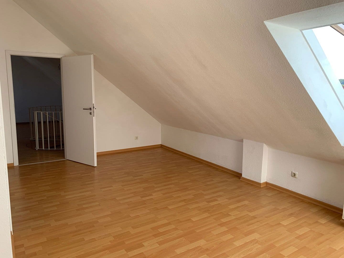 Prenájom bytu 3-izbový 89 m², Offenbacher Straße, Dietzenbach, Hesensko Prenájom bytu 3-izbový 89 m², Offenbacher Straße, Dietzenbach, Hesensko