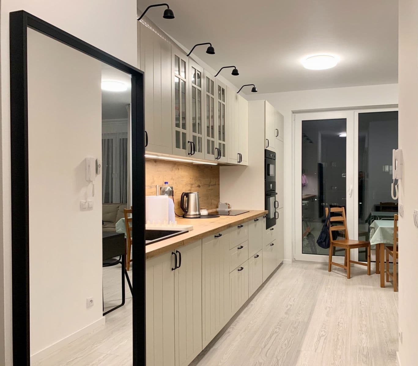 Predaj bytu 2-izbový 51 m², Mateja Encingera, Devínska Nová Ves, Bratislavský kraj Predaj bytu 2-izbový 51 m², Mateja Encingera, Devínska Nová Ves, Bratislavský kraj