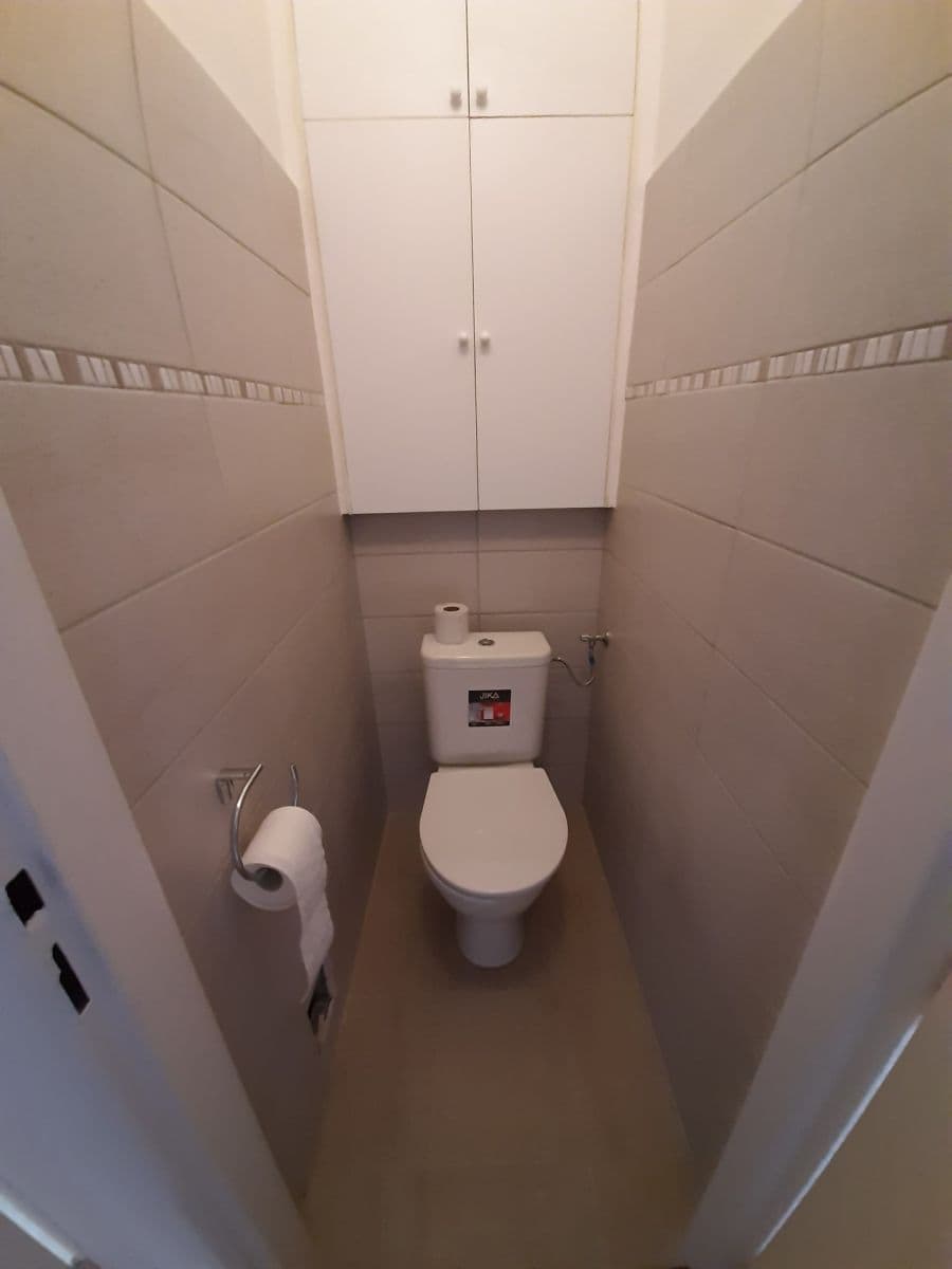 Prenájom bytu 2-izbový 61 m², Kubánské náměstí, Praha, Praha Prenájom bytu 2-izbový 61 m², Kubánské náměstí, Praha, Praha