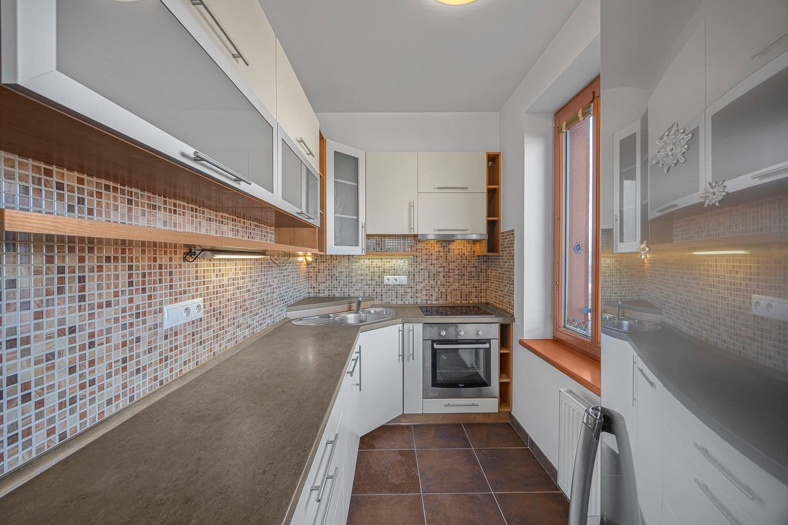 Prenájom bytu 2-izbový 56 m², Pickova, Praha, Praha Prenájom bytu 2-izbový 56 m², Pickova, Praha, Praha