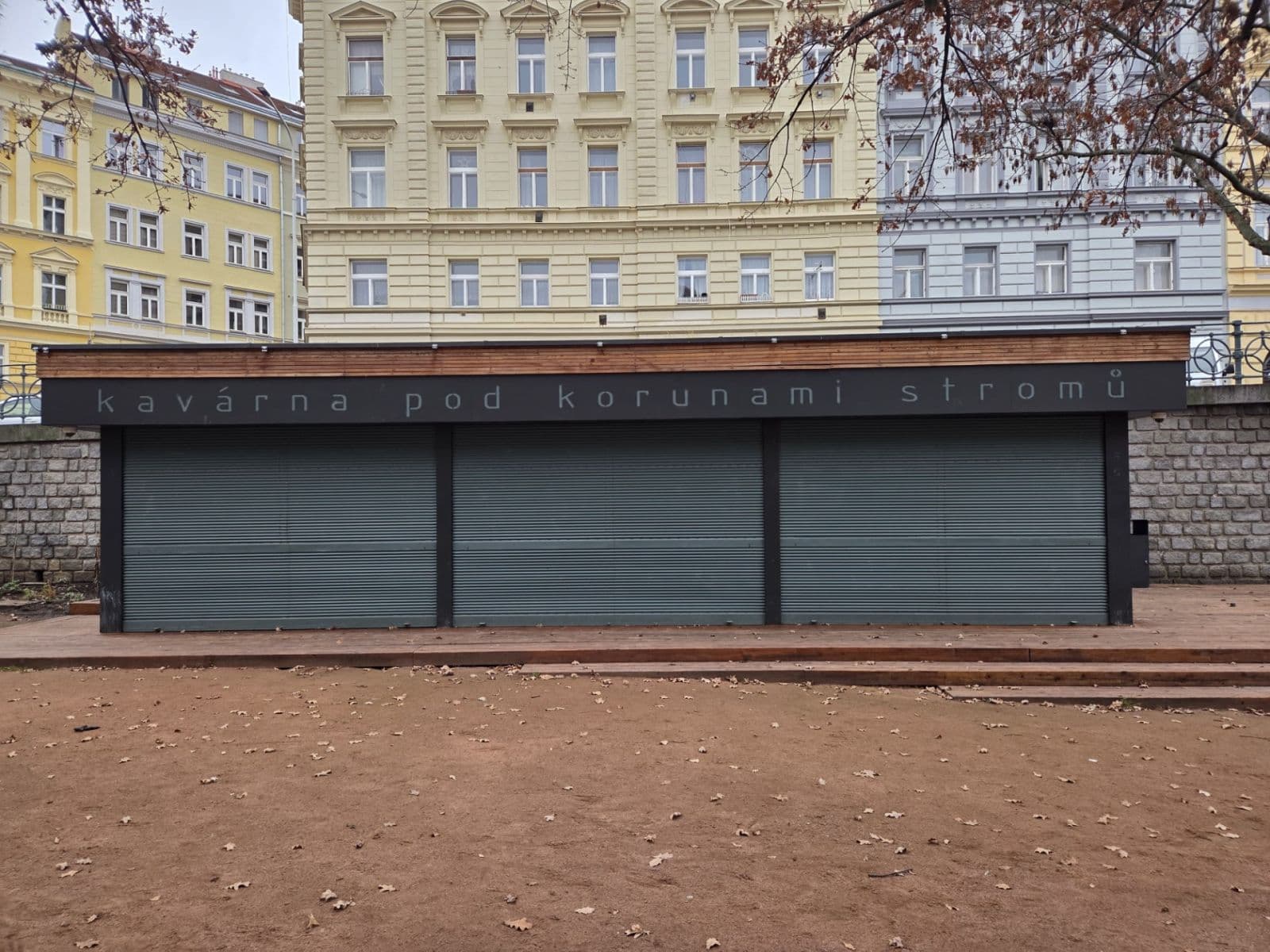 Prenájom nebytového priestoru 124 m², Kostnické náměstí, Praha, Praha Prenájom nebytového priestoru 124 m², Kostnické náměstí, Praha, Praha