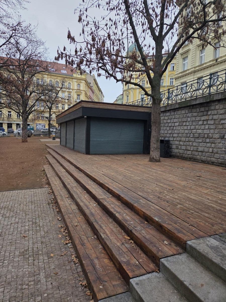 Prenájom nebytového priestoru 124 m², Kostnické náměstí, Praha, Praha Prenájom nebytového priestoru 124 m², Kostnické náměstí, Praha, Praha