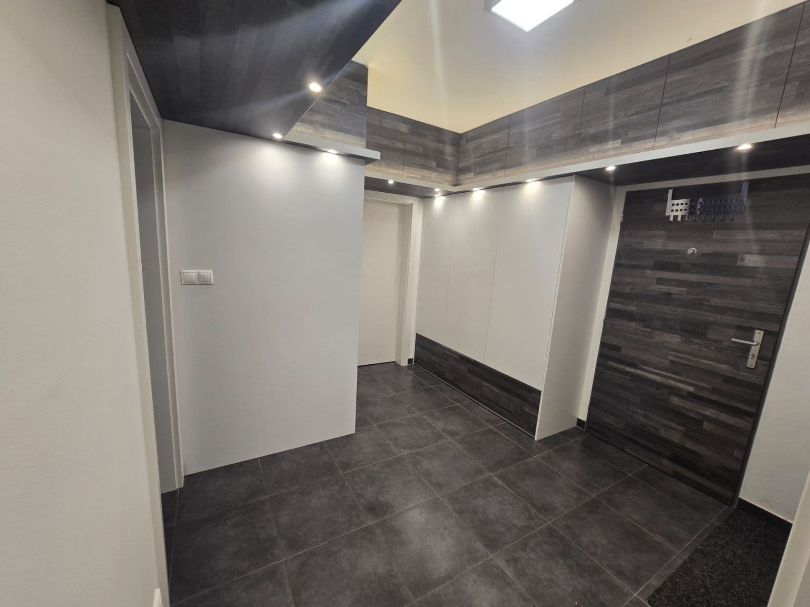 Prenájom bytu 2-izbový 64 m², Lanžhotská, Praha, Praha Prenájom bytu 2-izbový 64 m², Lanžhotská, Praha, Praha