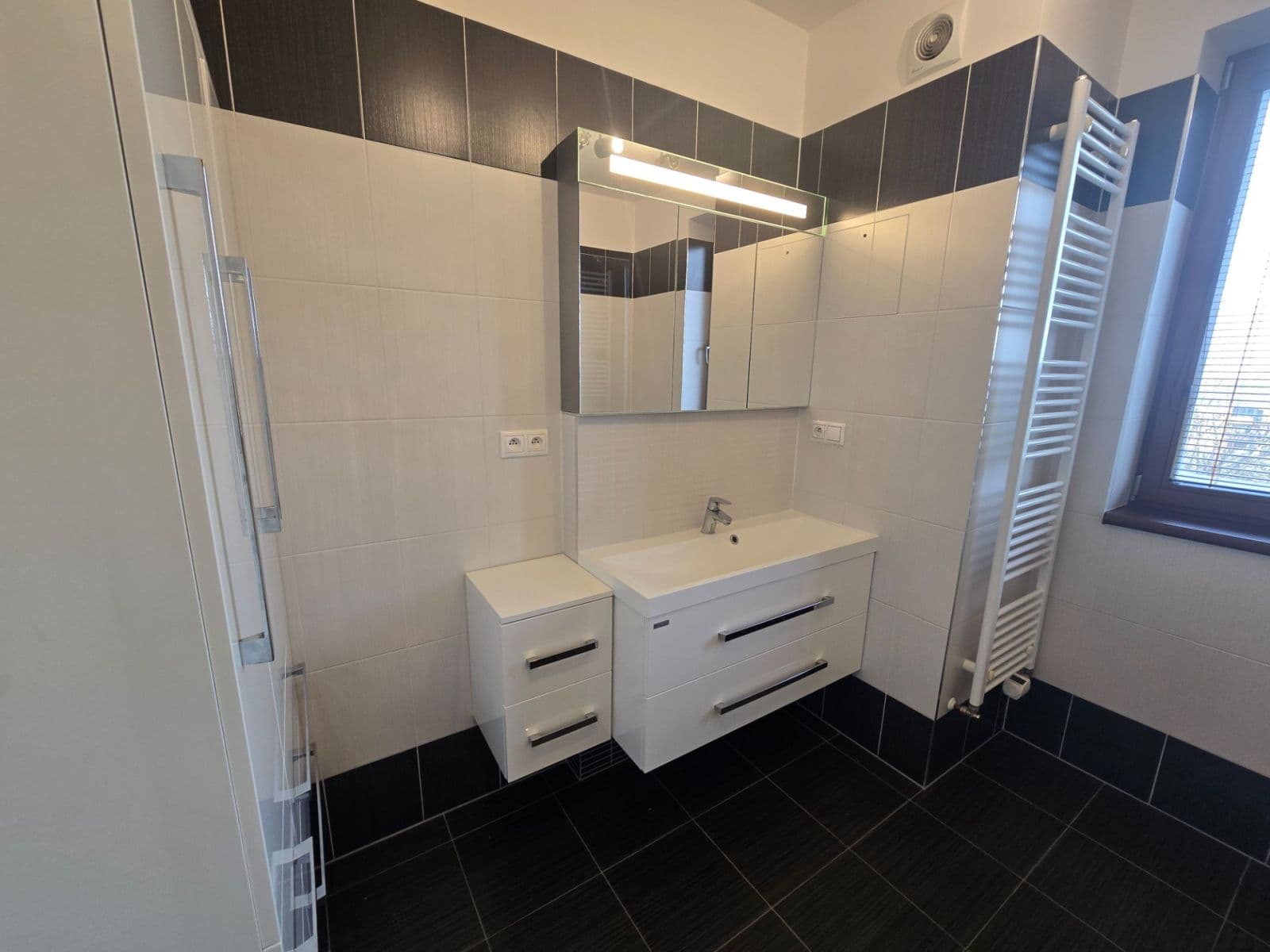 Prenájom bytu 2-izbový 64 m², Lanžhotská, Praha, Praha Prenájom bytu 2-izbový 64 m², Lanžhotská, Praha, Praha