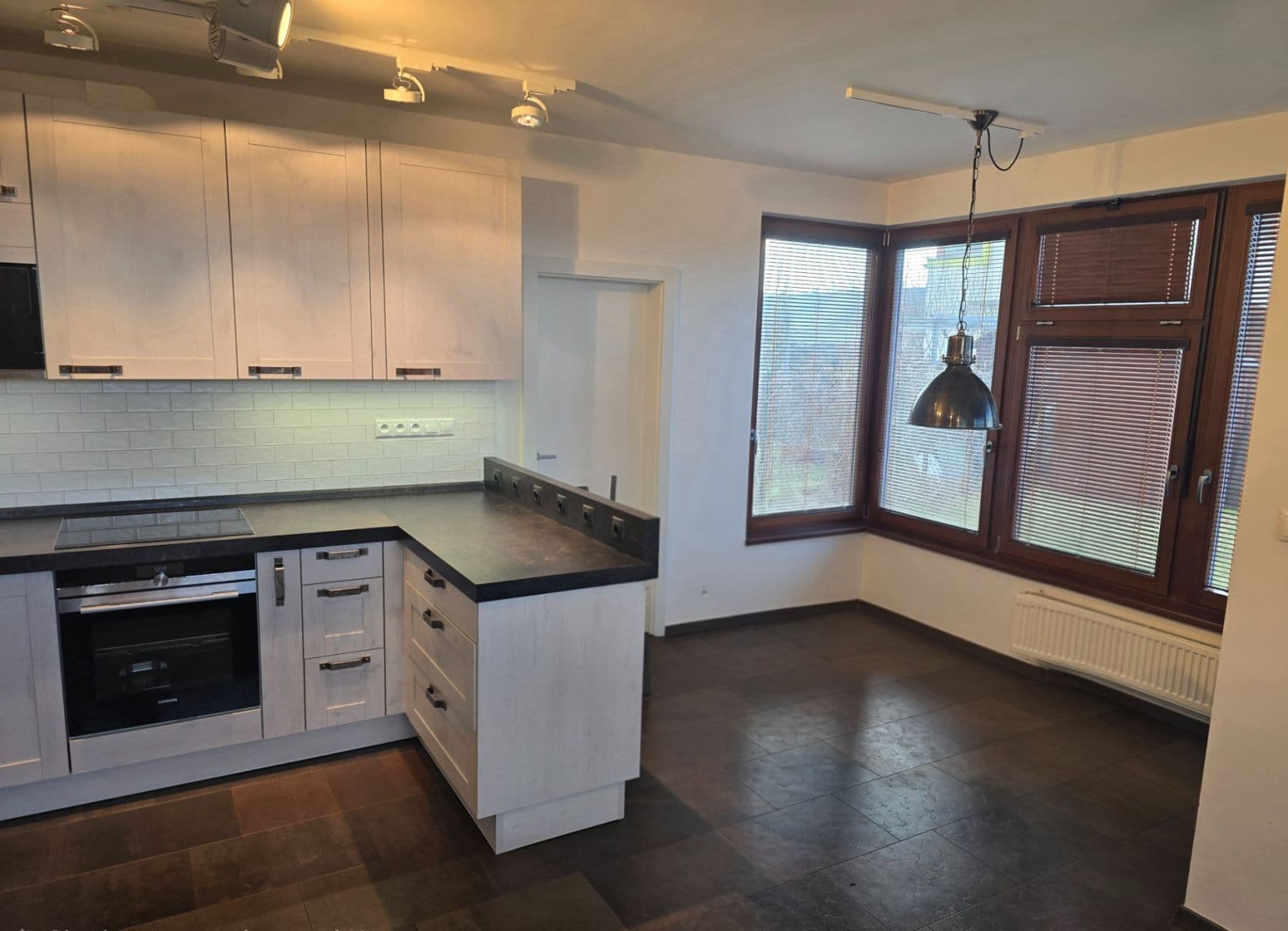 Prenájom bytu 2-izbový 64 m², Lanžhotská, Praha, Praha Prenájom bytu 2-izbový 64 m², Lanžhotská, Praha, Praha