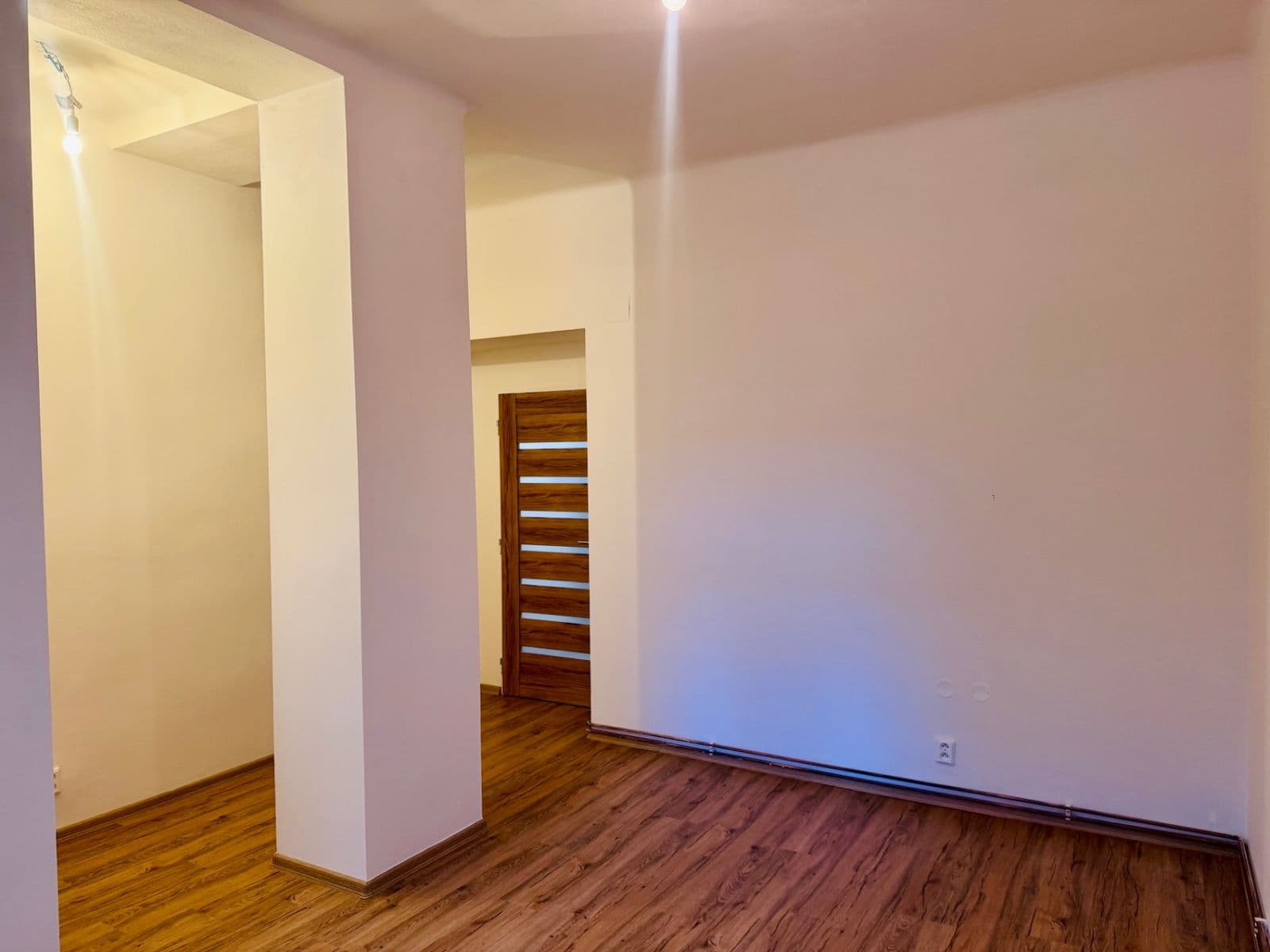 Prenájom bytu 2-izbový 55 m², Na Jezerce, Praha, Praha Prenájom bytu 2-izbový 55 m², Na Jezerce, Praha, Praha