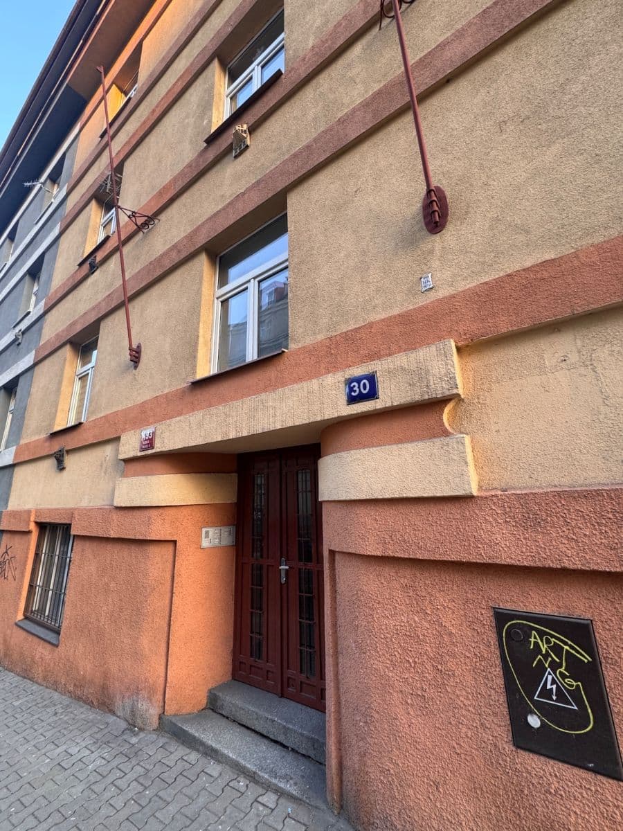 Prenájom bytu 2-izbový 55 m², Na Jezerce, Praha, Praha Prenájom bytu 2-izbový 55 m², Na Jezerce, Praha, Praha