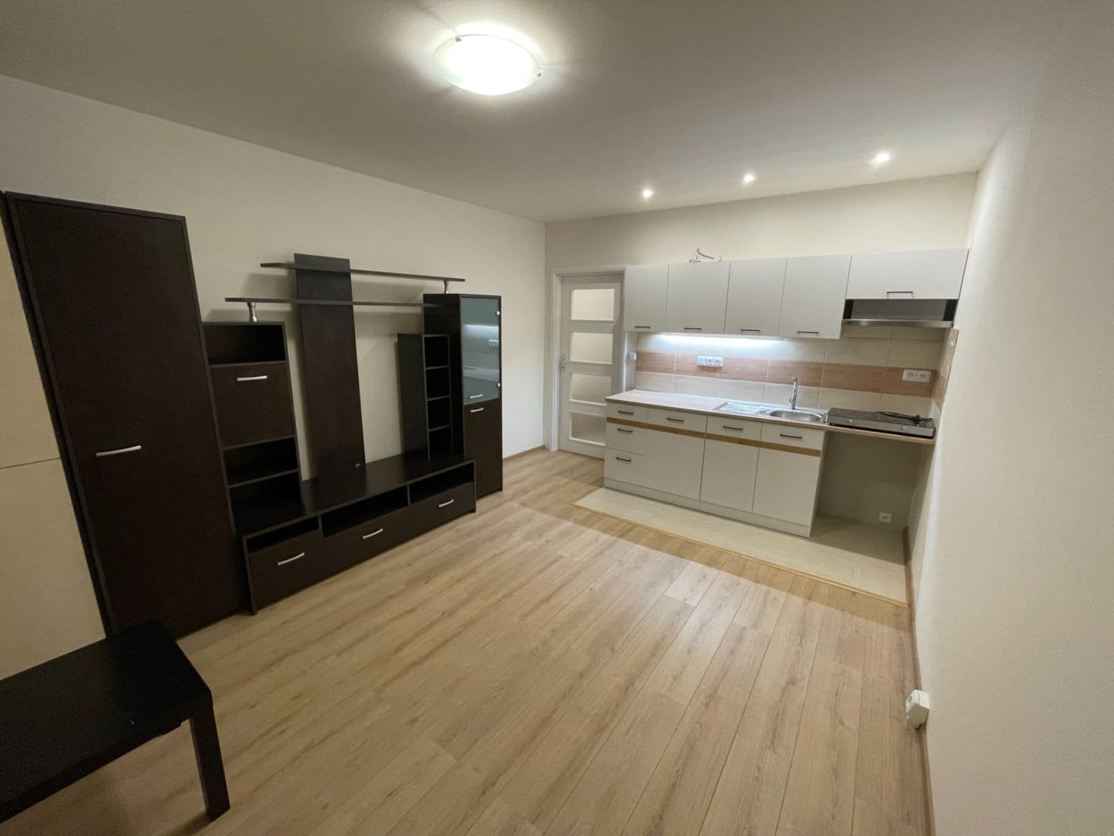 Prenájom bytu Garsoniéra 25 m², Velká Dlážka, Přerov, Olomoucký kraj Prenájom bytu Garsoniéra 25 m², Velká Dlážka, Přerov, Olomoucký kraj