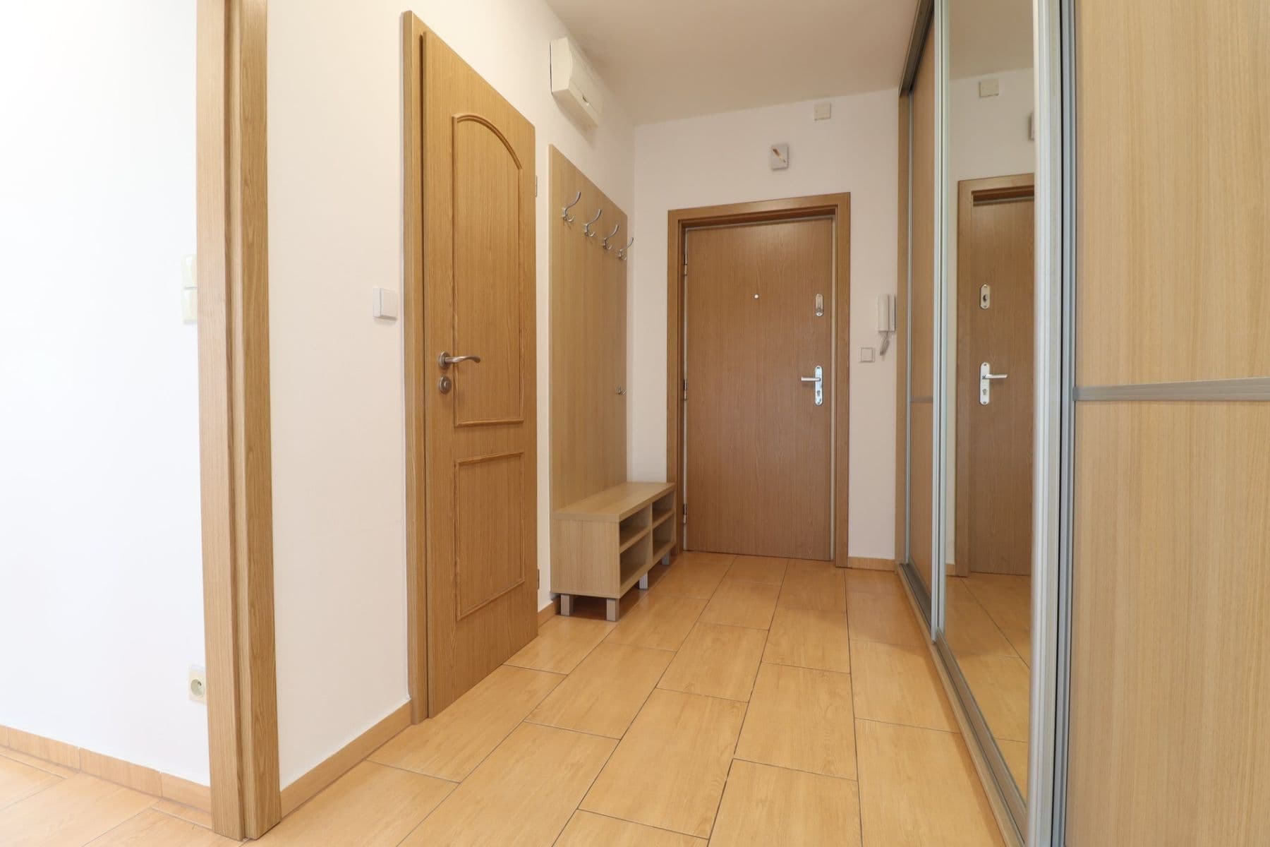 Prenájom bytu 2-izbový 59 m², Antala Staška, Praha, Praha Prenájom bytu 2-izbový 59 m², Antala Staška, Praha, Praha