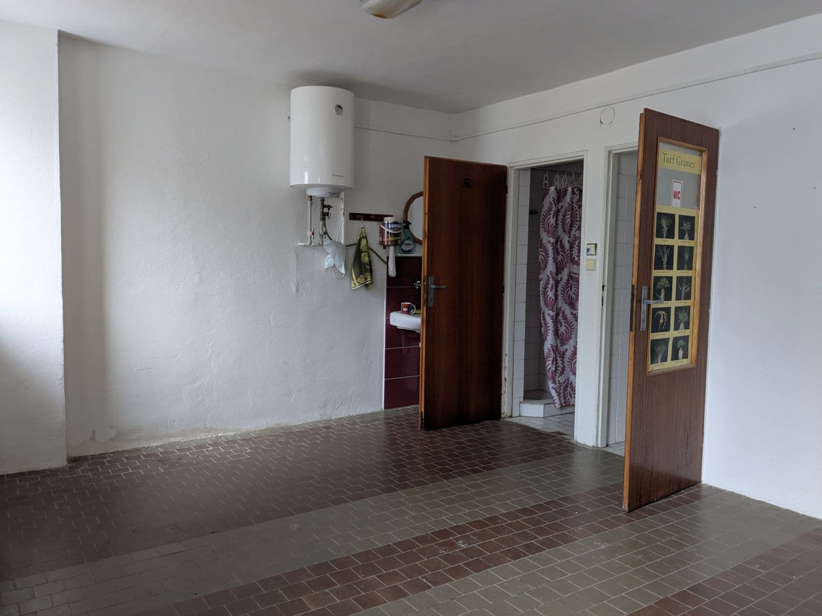 Prenájom nebytového priestoru 644 m², Lelekovice, Jihomoravský kraj Prenájom nebytového priestoru 644 m², Lelekovice, Jihomoravský kraj