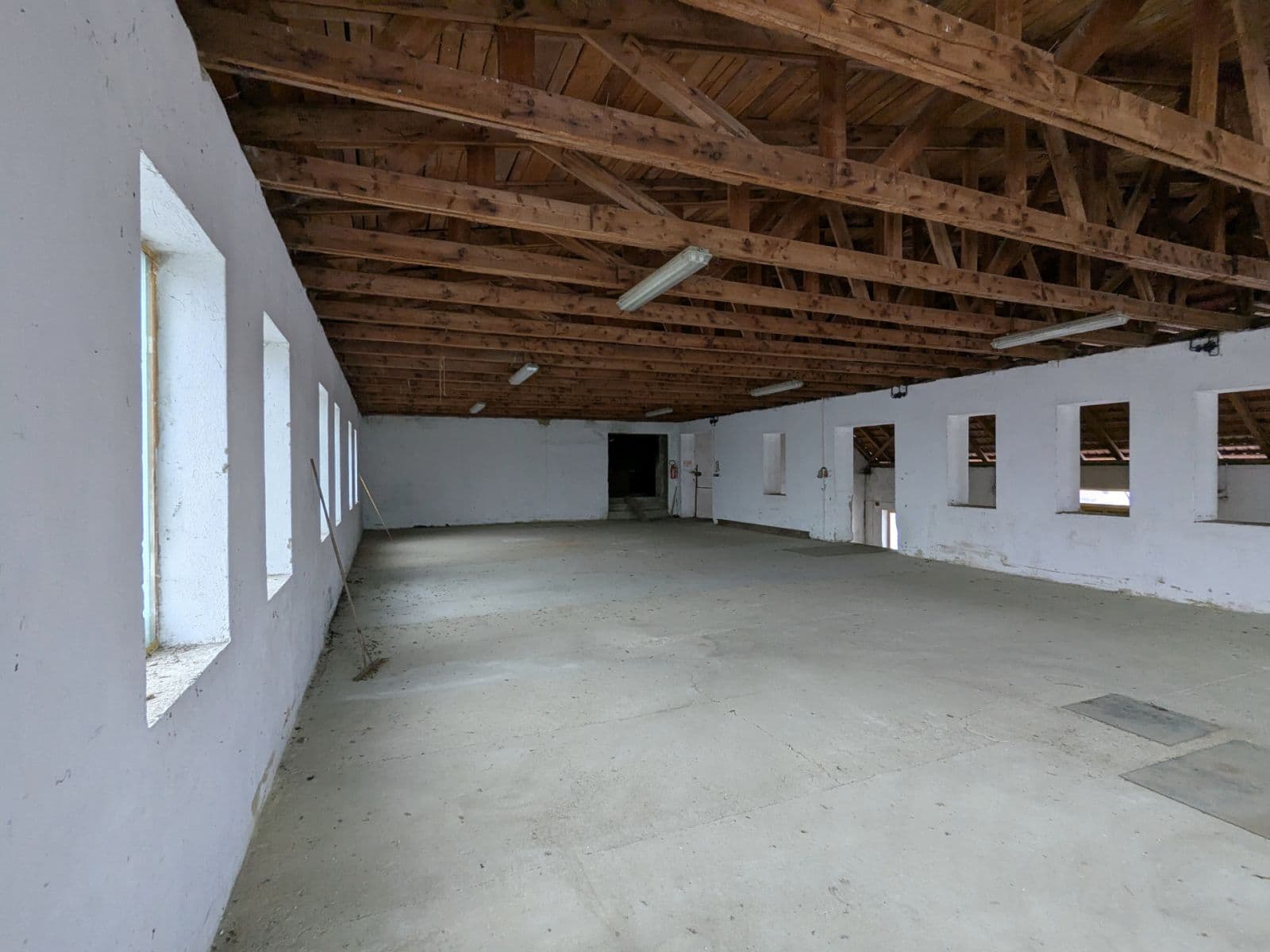 Prenájom nebytového priestoru 644 m², Lelekovice, Jihomoravský kraj Prenájom nebytového priestoru 644 m², Lelekovice, Jihomoravský kraj