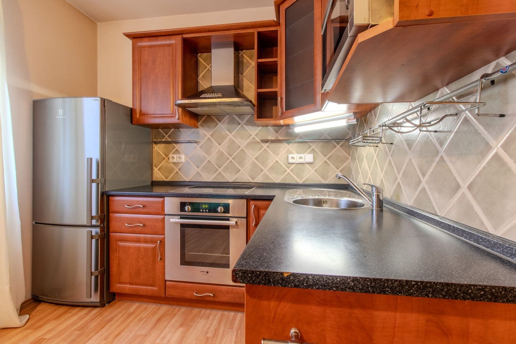 Prenájom bytu 1-izbový 33 m², Vodárenská, Kladno, Středočeský kraj Prenájom bytu 1-izbový 33 m², Vodárenská, Kladno, Středočeský kraj