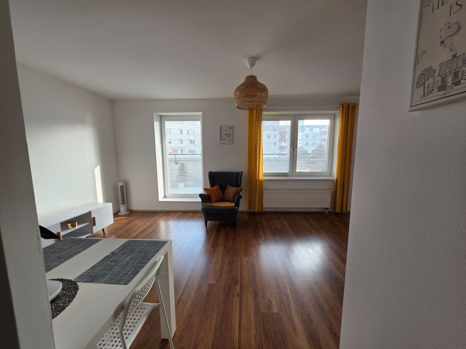 Prenájom bytu 1-izbový 45 m², Poľnohospodárska, Vrakuňa, Bratislavský kraj Prenájom bytu 1-izbový 45 m², Poľnohospodárska, Vrakuňa, Bratislavský kraj