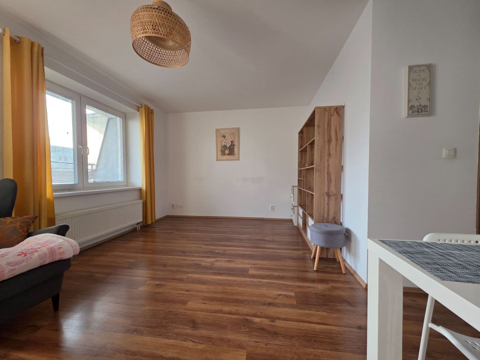 Prenájom bytu 1-izbový 45 m², Poľnohospodárska, Vrakuňa, Bratislavský kraj Prenájom bytu 1-izbový 45 m², Poľnohospodárska, Vrakuňa, Bratislavský kraj