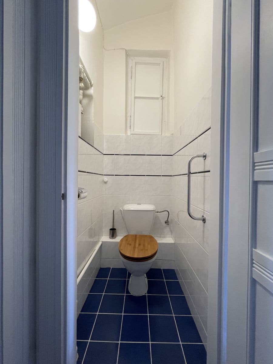 Prenájom bytu 53 m², namesti generala Kutlvasra, Praha, Praha Prenájom bytu 53 m², namesti generala Kutlvasra, Praha, Praha