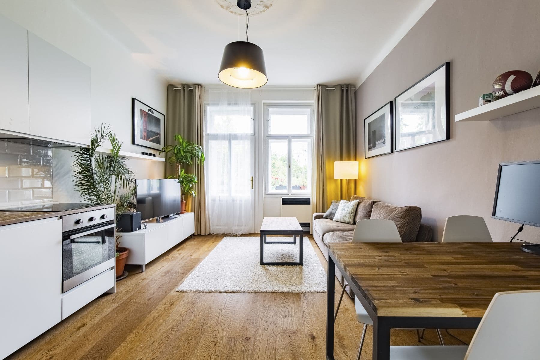 Prenájom bytu 53 m², namesti generala Kutlvasra, Praha, Praha Prenájom bytu 53 m², namesti generala Kutlvasra, Praha, Praha