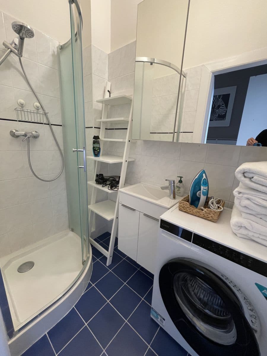Prenájom bytu 53 m², namesti generala Kutlvasra, Praha, Praha Prenájom bytu 53 m², namesti generala Kutlvasra, Praha, Praha