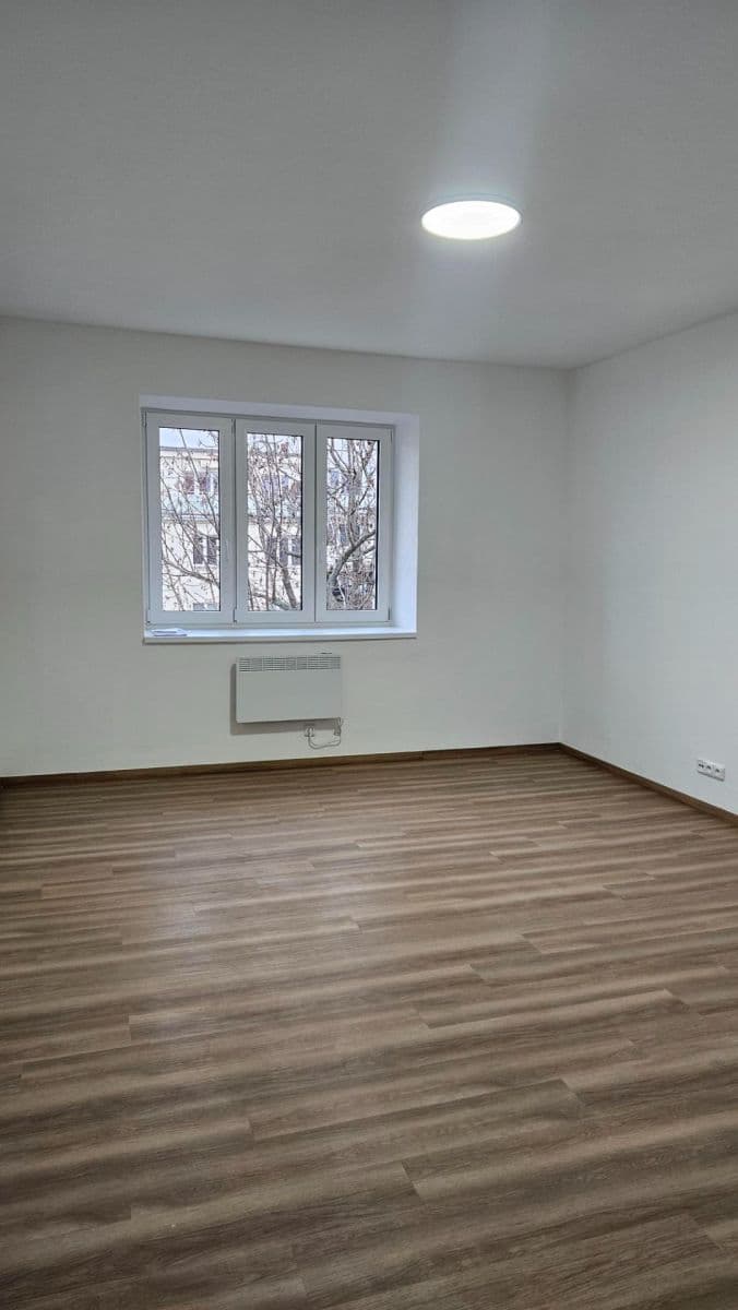 Prenájom bytu 2-izbový 52 m², Ukrajinská, Praha, Praha Prenájom bytu 2-izbový 52 m², Ukrajinská, Praha, Praha