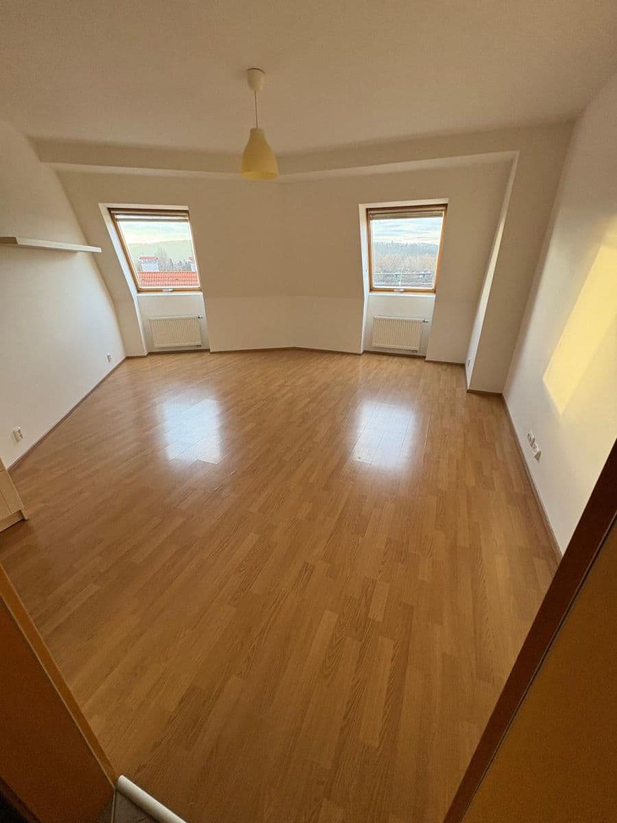 Prenájom bytu 2-izbový 62 m², Komořanská, Praha, Praha Prenájom bytu 2-izbový 62 m², Komořanská, Praha, Praha