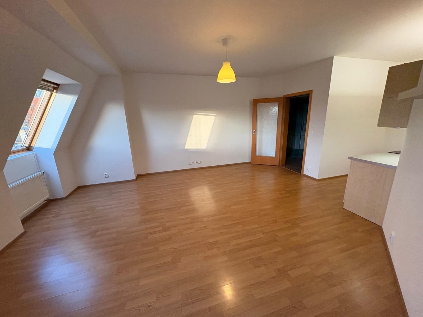 Prenájom bytu 2-izbový 62 m², Komořanská, Praha, Praha Prenájom bytu 2-izbový 62 m², Komořanská, Praha, Praha