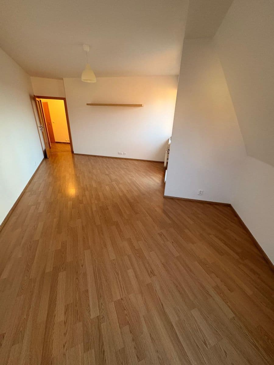 Prenájom bytu 2-izbový 62 m², Komořanská, Praha, Praha Prenájom bytu 2-izbový 62 m², Komořanská, Praha, Praha
