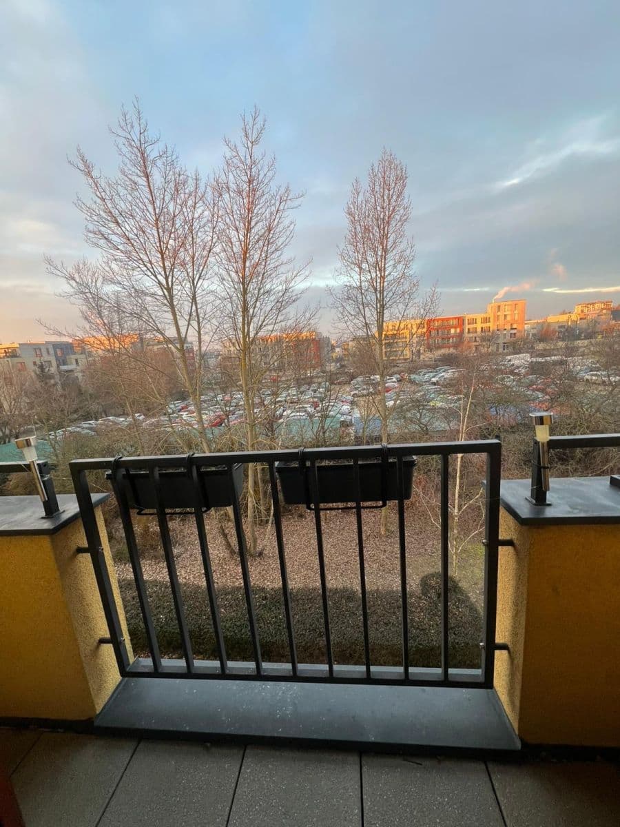 Predaj bytu 1-izbový 40 m², Jaroslava Foglara, Praha, Praha Predaj bytu 1-izbový 40 m², Jaroslava Foglara, Praha, Praha