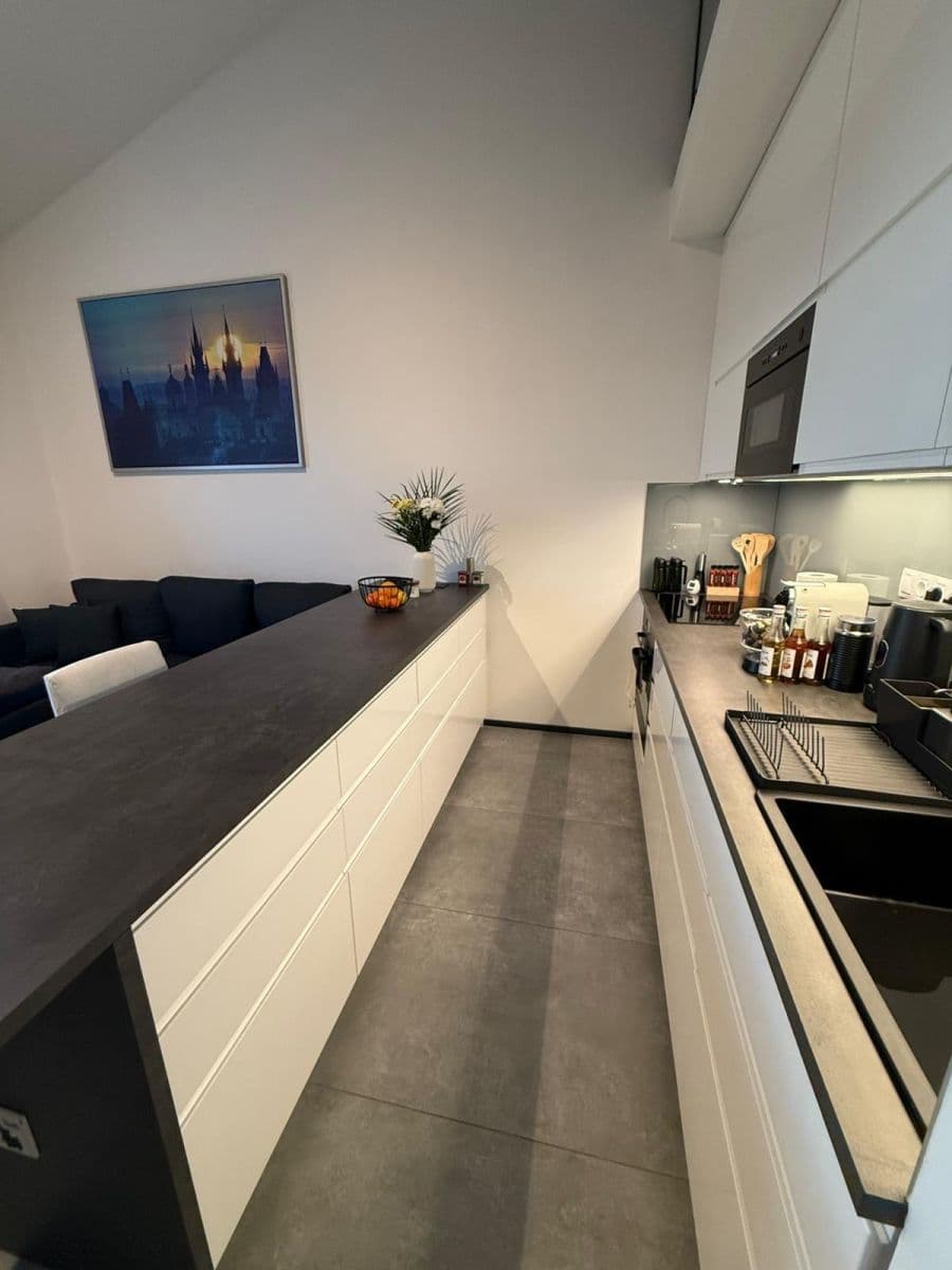 Predaj bytu 1-izbový 40 m², Jaroslava Foglara, Praha, Praha Predaj bytu 1-izbový 40 m², Jaroslava Foglara, Praha, Praha