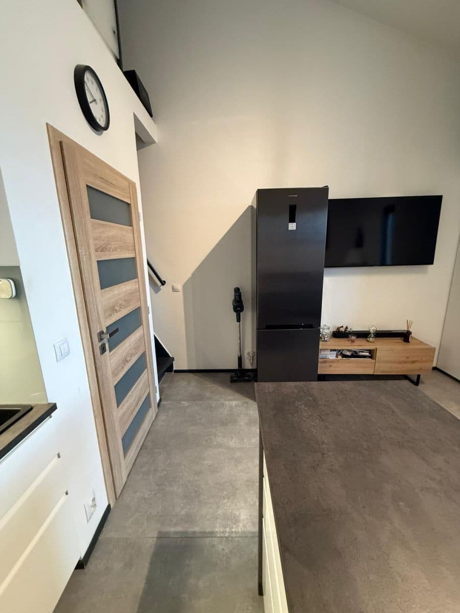 Predaj bytu 1-izbový 40 m², Jaroslava Foglara, Praha, Praha Predaj bytu 1-izbový 40 m², Jaroslava Foglara, Praha, Praha