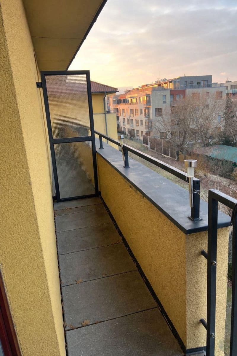 Predaj bytu 1-izbový 40 m², Jaroslava Foglara, Praha, Praha Predaj bytu 1-izbový 40 m², Jaroslava Foglara, Praha, Praha