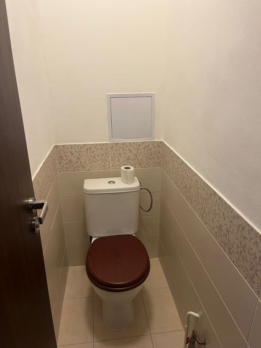 Prenájom bytu 2-izbový 37 m², Nedvězská, Praha, Praha Prenájom bytu 2-izbový 37 m², Nedvězská, Praha, Praha